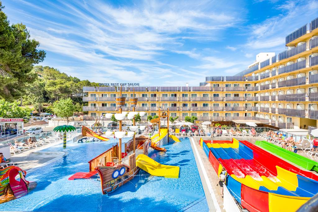 hotel adaptado para bebés y niños pequeños en costa dorada