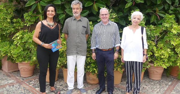 El artista Perico Pastor muestra sus seis experimentos en una exposición en la Torre Vella de Salou